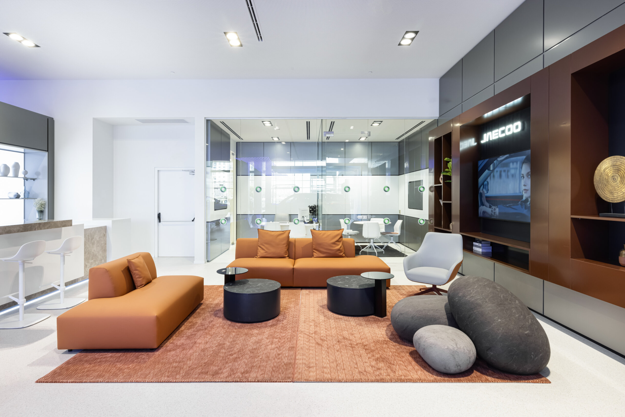 Pick sofa+lamy lounge b&T+pure loop bar infiniti+שולחן בייצור מקומי+פופים חלוקי נחל (2)