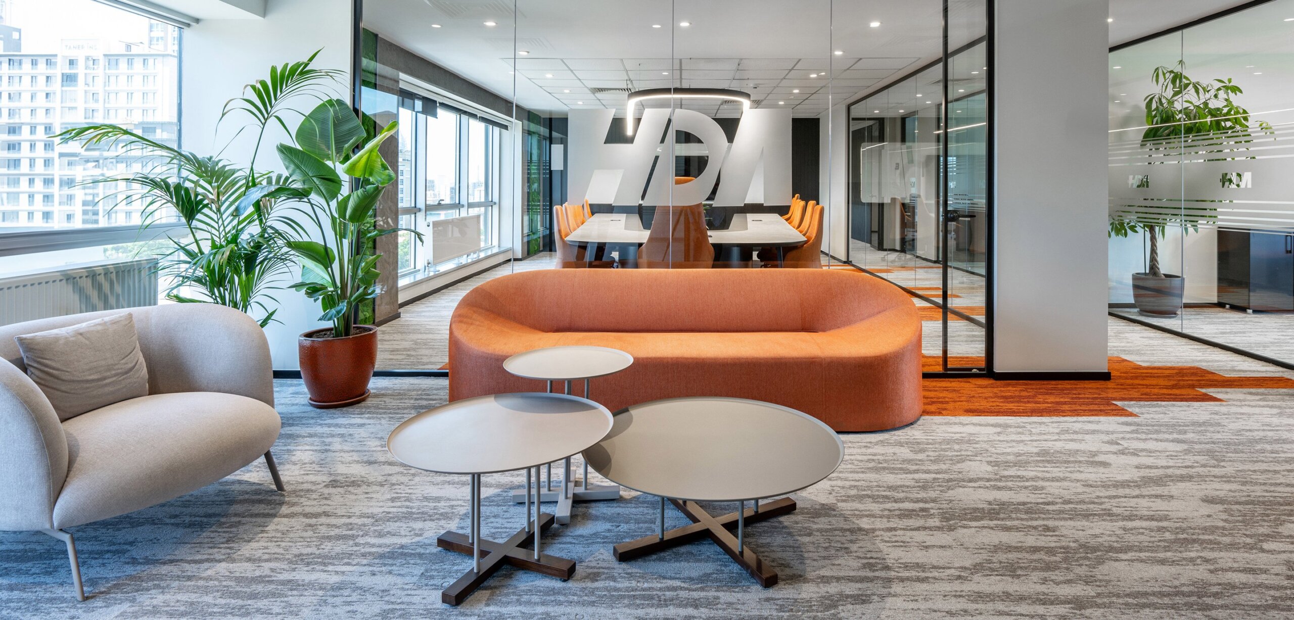 bt-design-hda-power-office-up-cover-1-11992