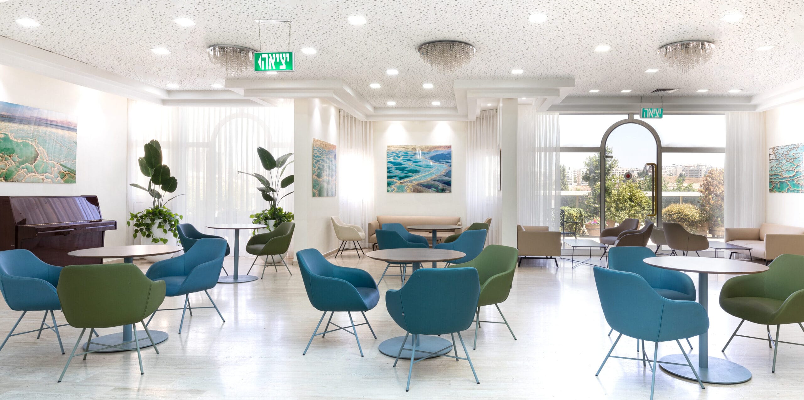 lamy-chairglobe-table-daisy-plywood-chairled-sofa-bt-8-scaled-e1727276121937