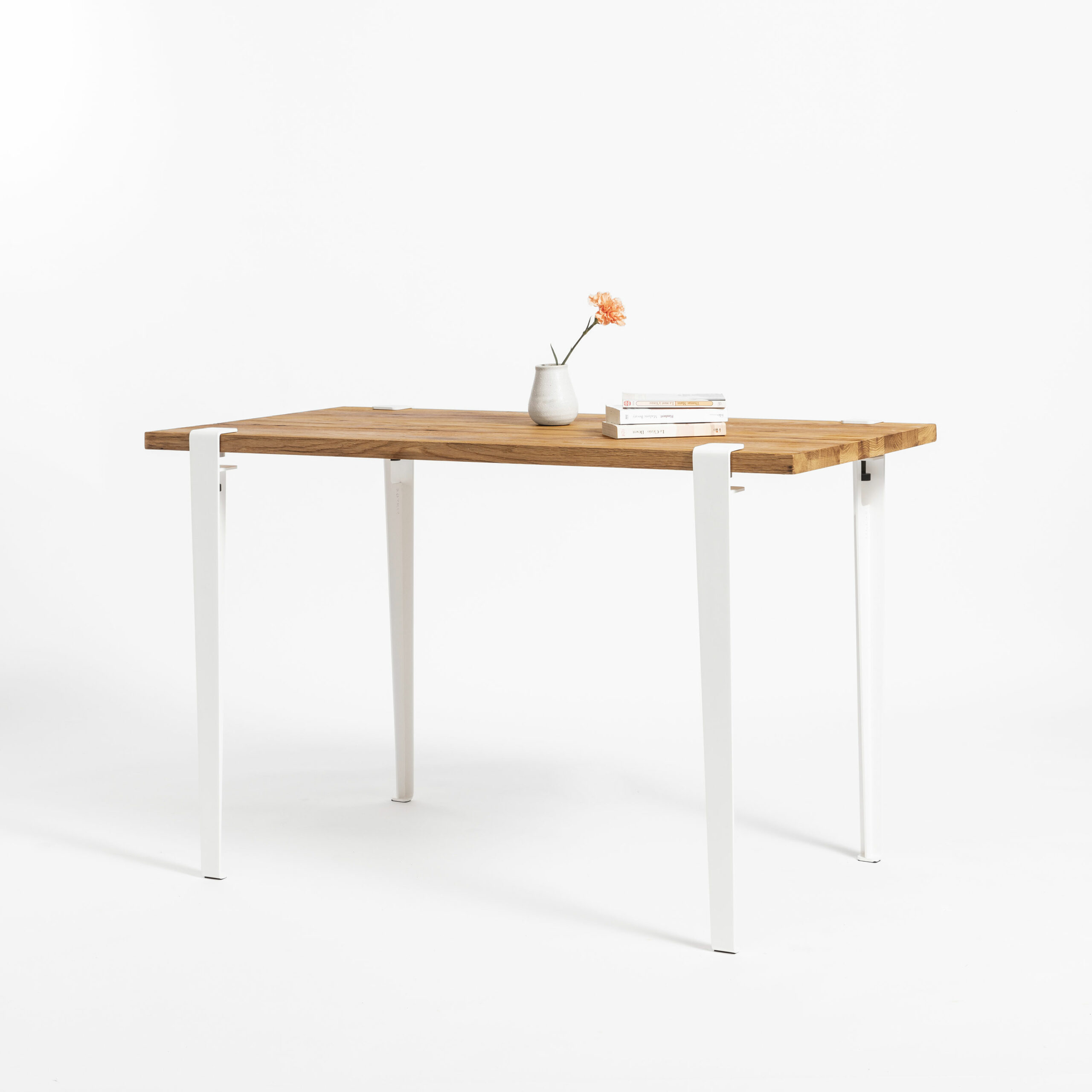 Tiptoe Desk