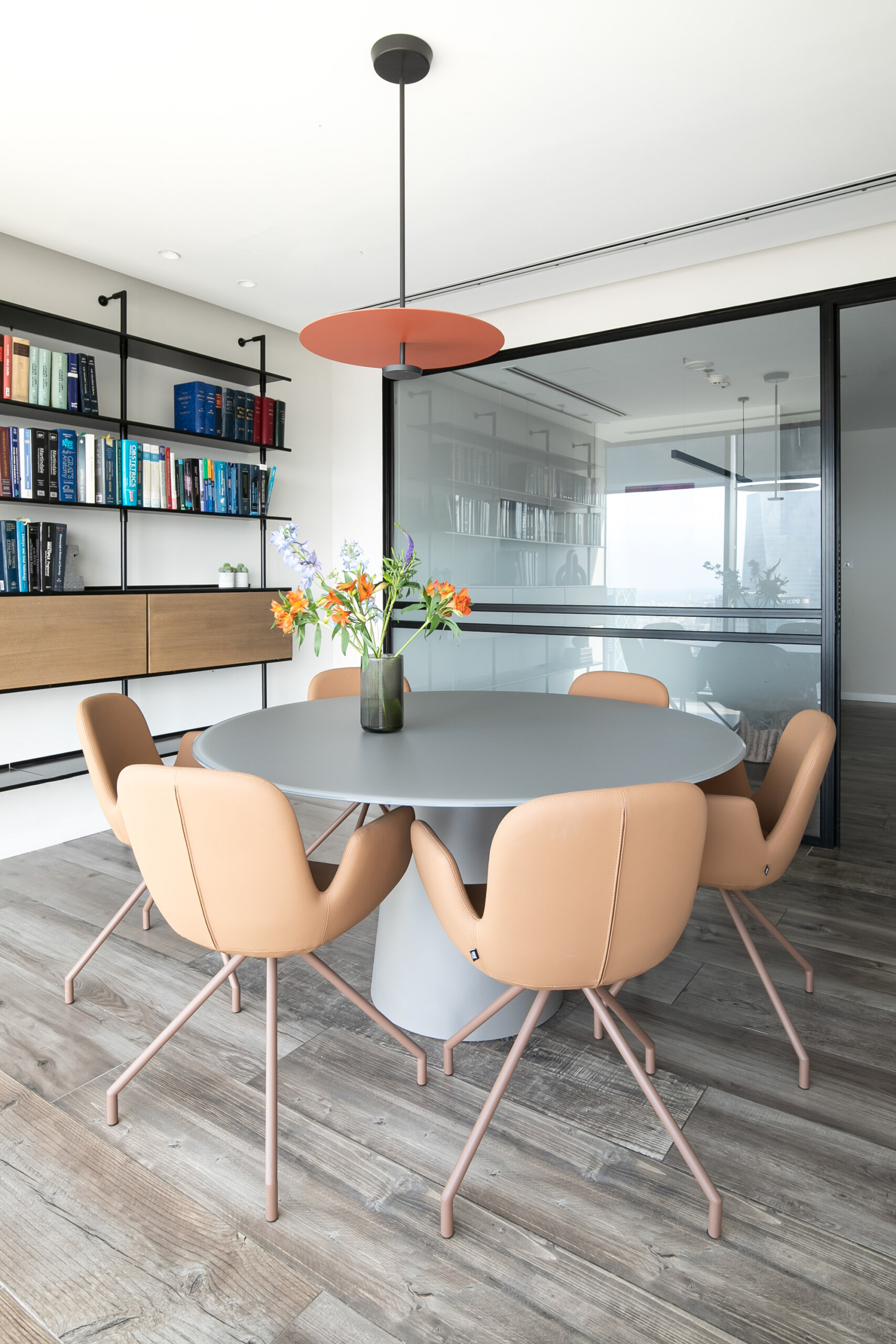 totem sovet+daisy chair b&t (4)
