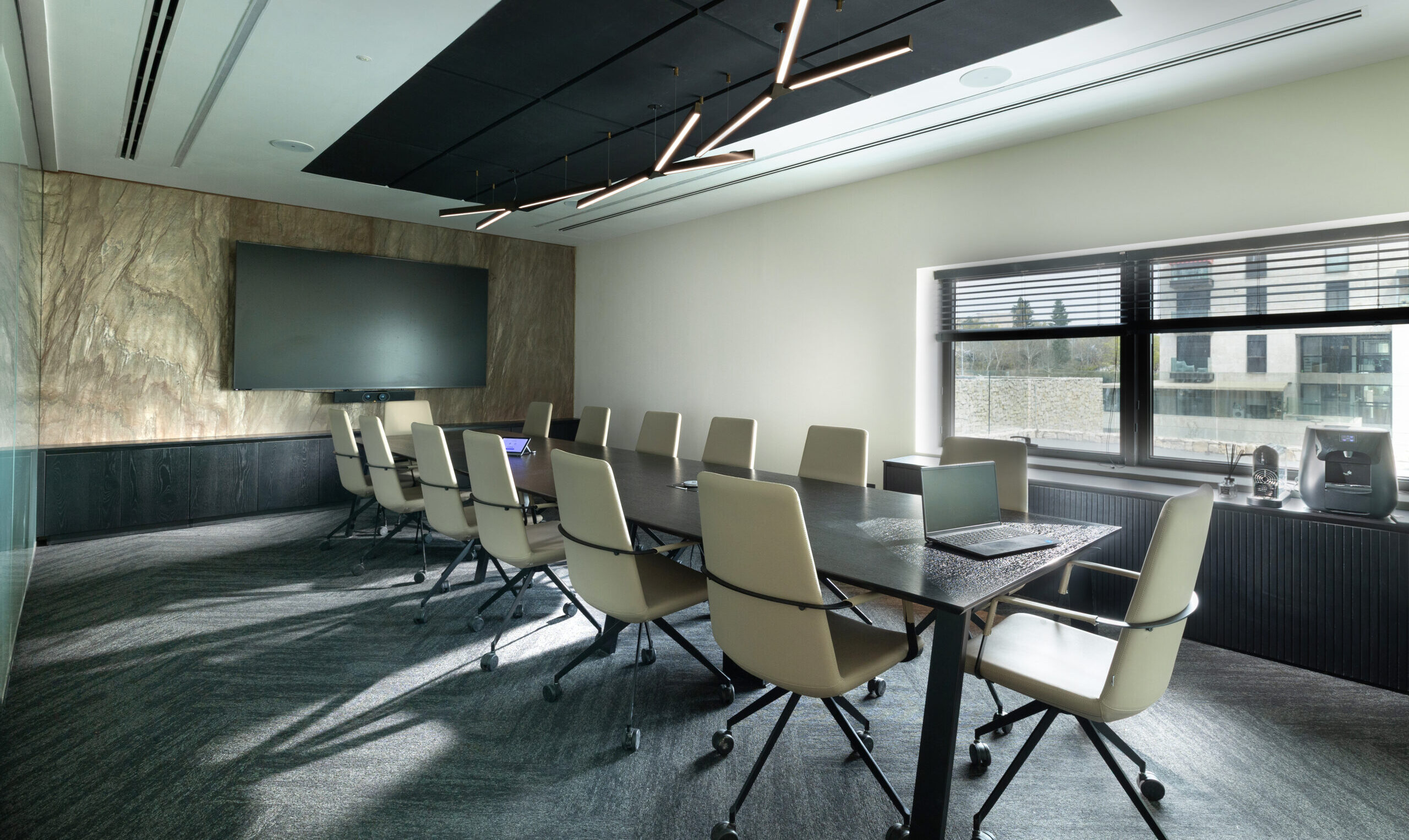 פיטרו-2-3-scaled-e1750079761702-1